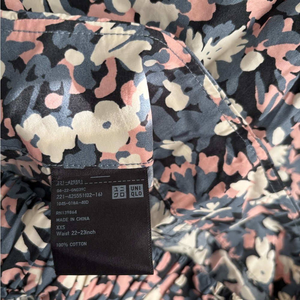 Uniqlo Floral High Waist Women's Shorts - Pink, Blue, White - Picture 4 of 5